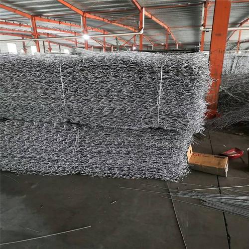 镀锌+包塑双重防腐石笼网的实践