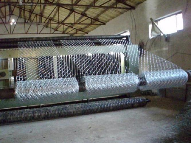 电焊重型石笼网：强固与防洪的重要工程材料