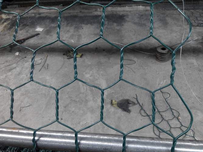 电焊重型石笼网的安装与维护