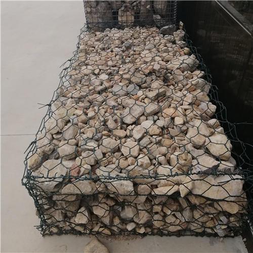 镀锌+包塑双重防腐石笼网:多重保护,更长久耐用